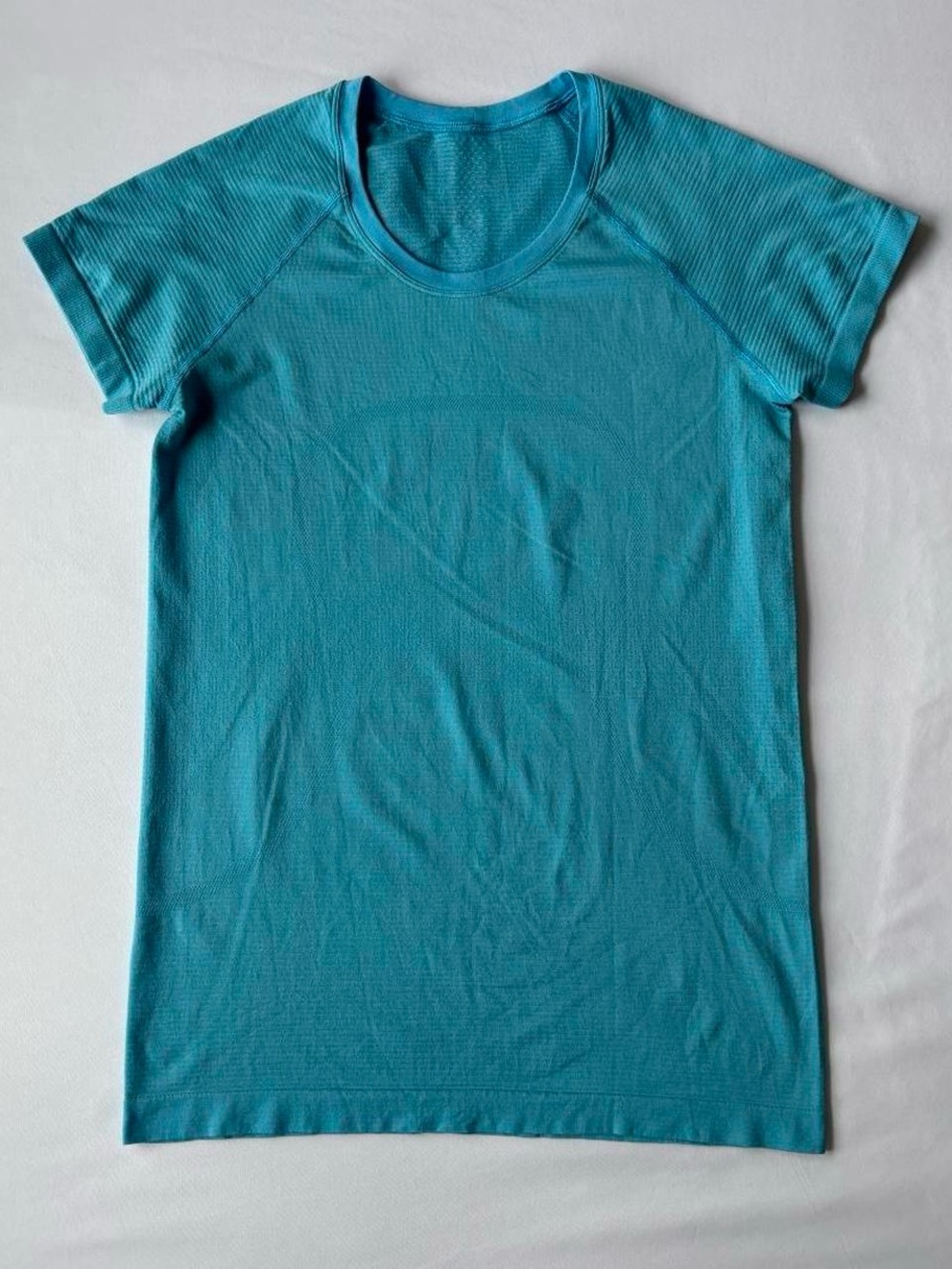 Baby blue lululemon fitted top